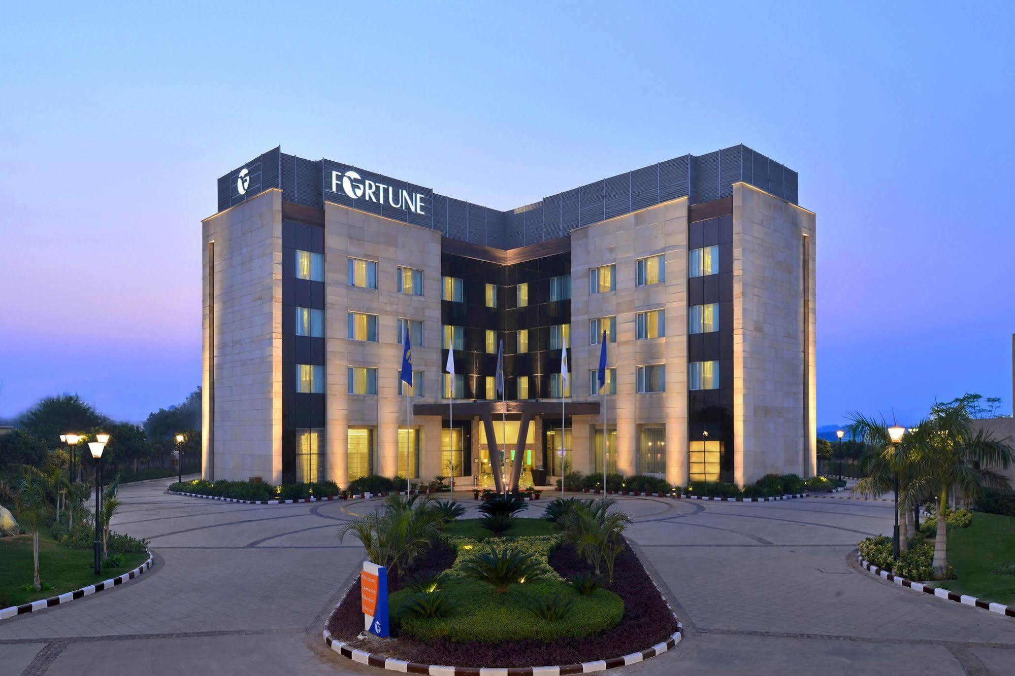 Fortune Park Orange, Sidhrawali, Gurugram - Member Itc Hotels' Group Bhiwadi Dış mekan fotoğraf